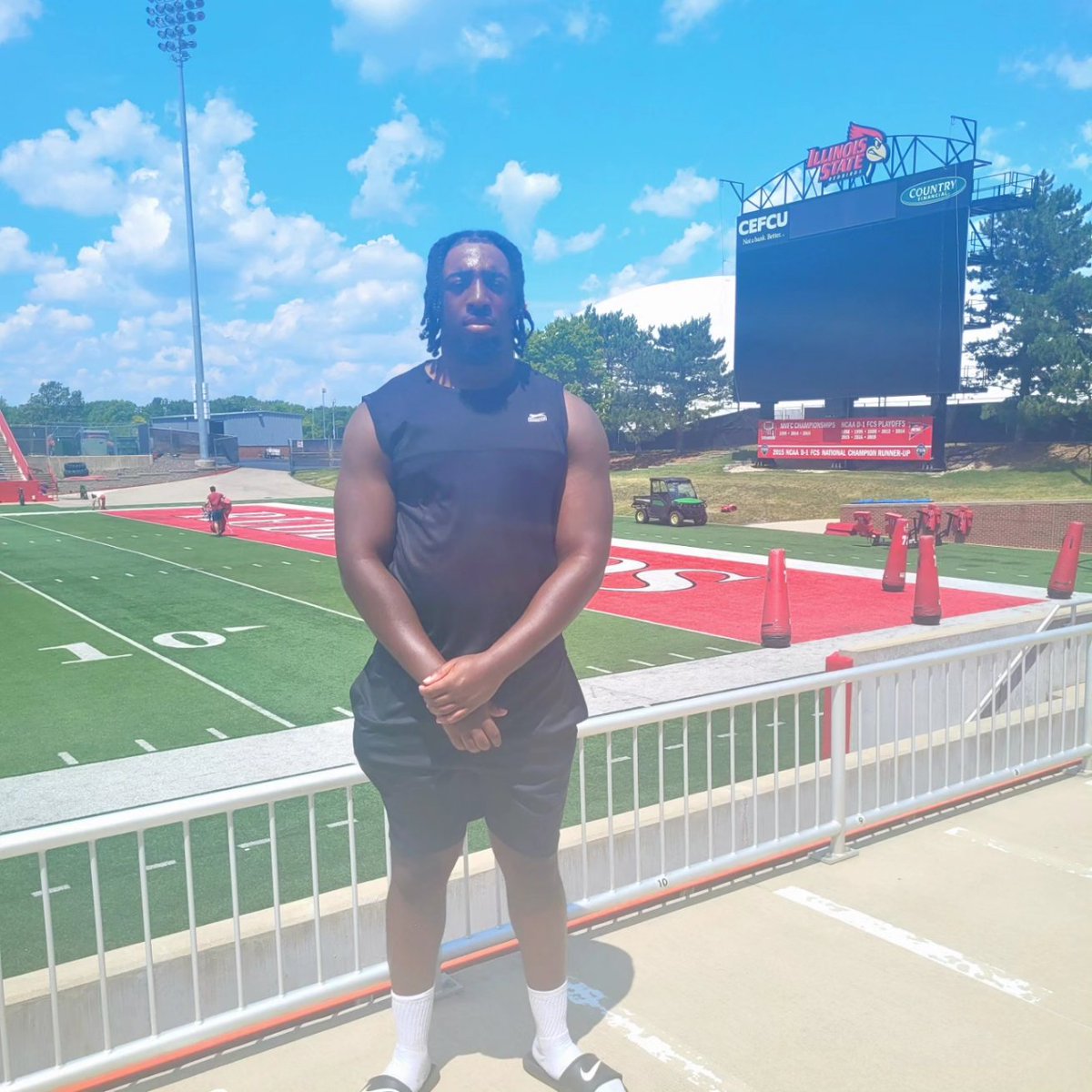 The grind continues ! Learning each day. Had an amazing time today at the <a href="/RedbirdFB/">Illinois State Football</a> camp. Special thanks to <a href="/CoachBenBlack/">Ben Black</a> and <a href="/CadeKoster/">Cade Koster</a> for your time and support. Very much appreciated 🙏🏾 
<a href="/CoachNiekamp/">Travis Niekamp</a> 
<a href="/ECWagnac/">Emmanuel Cazeau-Wagnac</a> 
<a href="/jay_agenor/">Jean R. Agenor (Jay) 🇭🇹 🇨🇦</a>