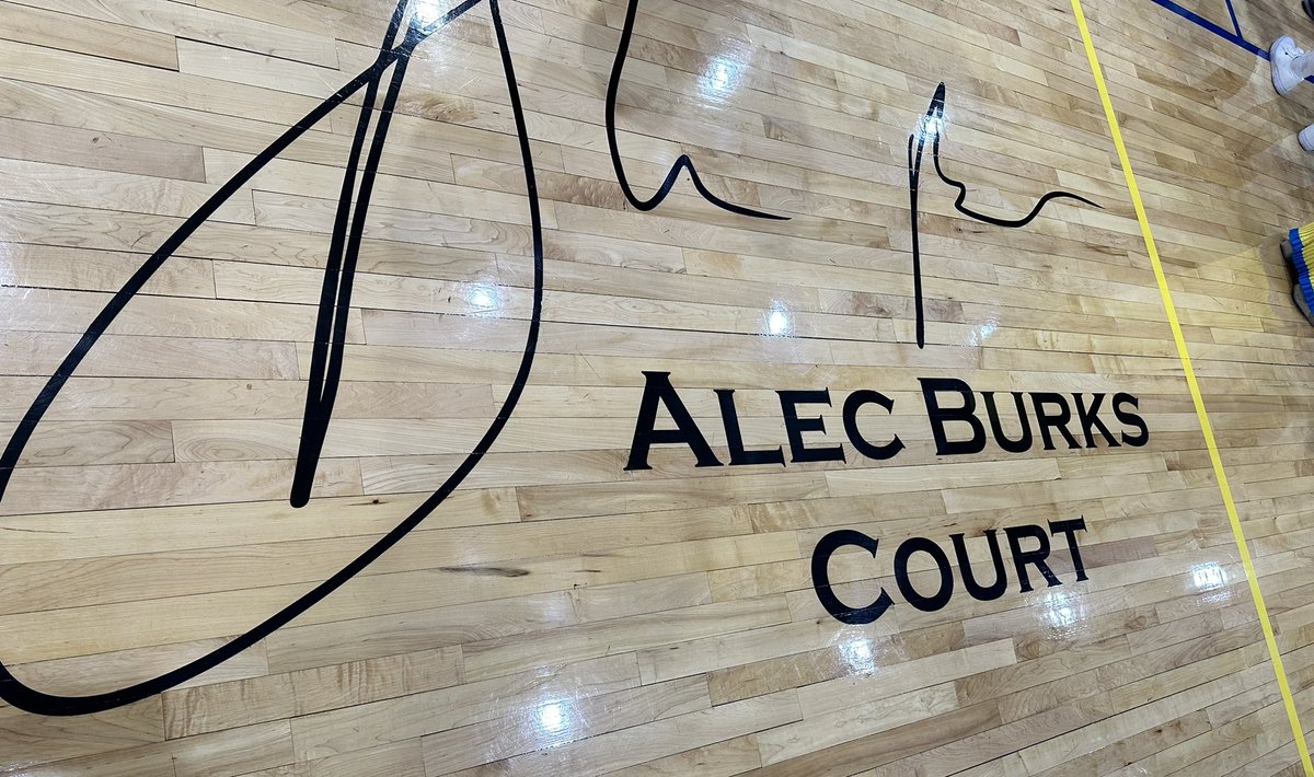 GHS_GrandviewC4's tweet photo. Huge thank you to @AlecBurks10 for all his generosity and support for past, current, and future Bulldogs! #SeekPurpose https://t.co/EYtCsVtsd8