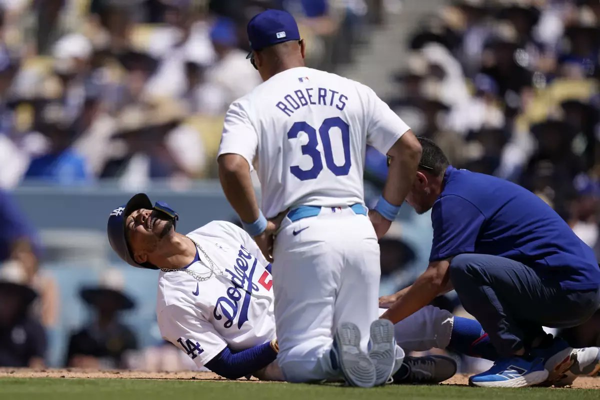 The Monday #Dodgers column, everybody!
Dodgers Challenged by Lengthy Absences for Betts, Yamamoto (substack.com)