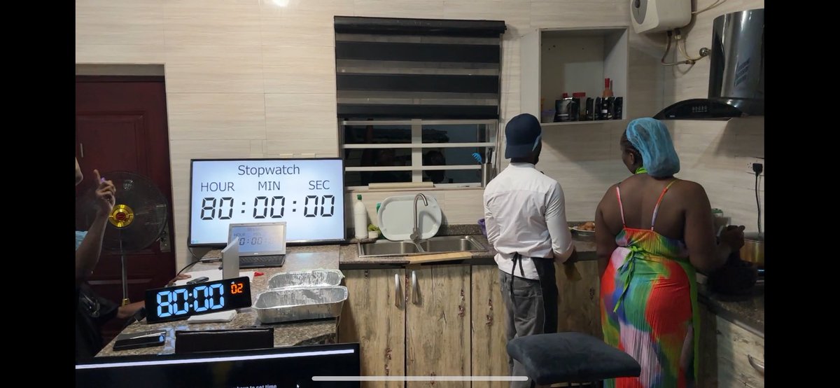 chefgraceggk's tweet photo. 80 hours fam!
#recordbreakinggrace #chefgrace #longesthomekitchencookingmarathon #4DaysHomeCookMarathon https://t.co/jK5dYERLDC