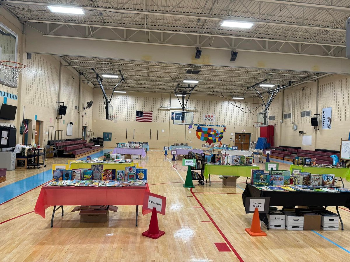 Desmares book swap! 1,000’s of  books to take home before summer!! 🐬 <a href="/desmaresschool/">Desmares School</a> @rrcna_org