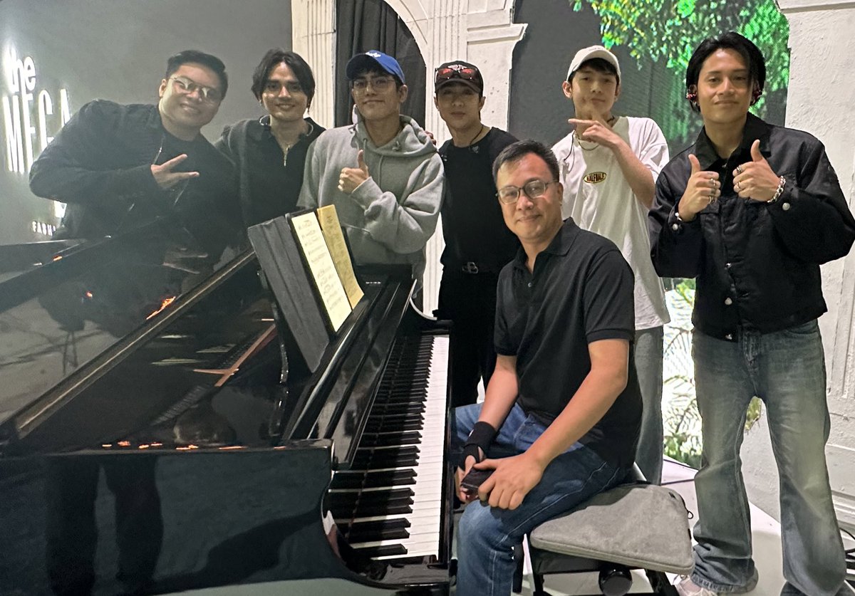 brenan_e's tweet photo. After reharsals at last weekโs #megaball2024 with sir Rony Fortich and @SB19Official. #SB19 #SB19atTheMegaball2024 #OBayanKo https://t.co/uKSWXR7gn7
