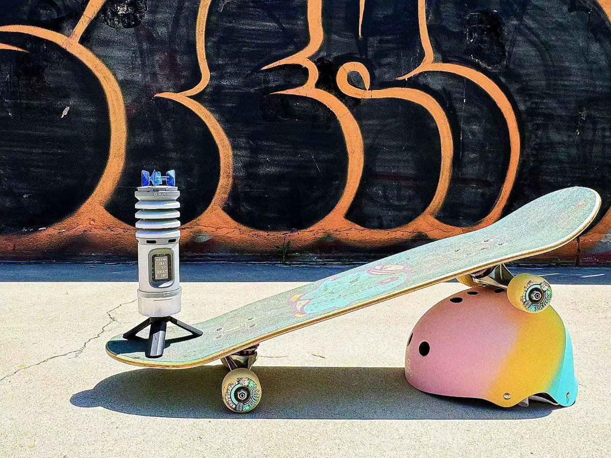 SkyX_Network's tweet photo. using advanced weather technology to find every sunny day and go skating. ☀️⛸️ It's amazing how precise weather forecasts can help us embrace outdoor activities and enjoy the beauty of nature. Join me in making the most of every sunny day! #WeatherFun #SKYX https://t.co/llqb0W80TX