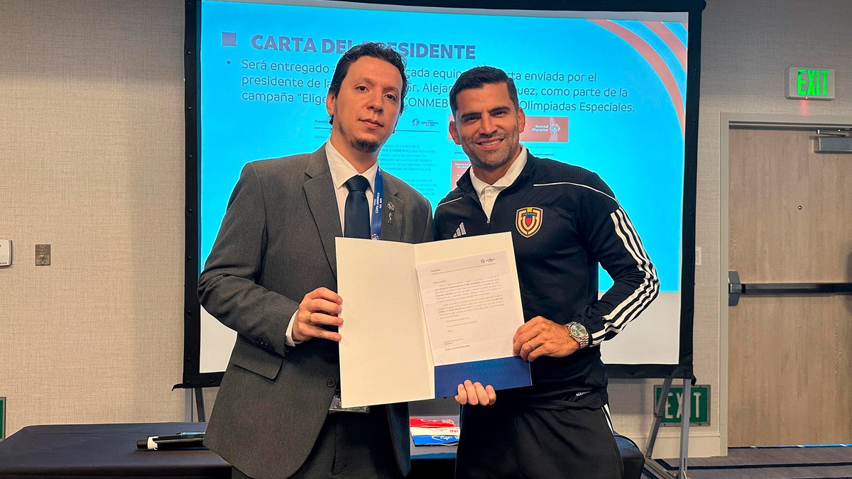 CONMEBOL's tweet photo. CONMEBOL y @OEamericalatina refuerzan compromiso de inclusión. 👏⚽

El Presidente de la CONMEBOL, @agdws, ha invitado a los capitanes de las selecciones participantes de la CONMEBOL Copa América USA 2024™️ a portar el brazalete #EligeIncluir, que representa nuestro compromiso con la inclusión e igualdad de condiciones a través del fútbol, para un cambio positivo en todo el mundo.

#CONMEBOLSUMA | #CreeEnGrande