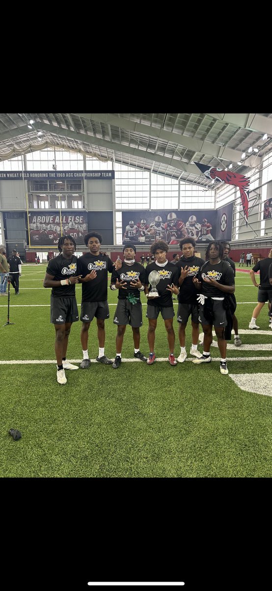 Anderson_Bean1's tweet image. 7on7 champs @dfhsfootball