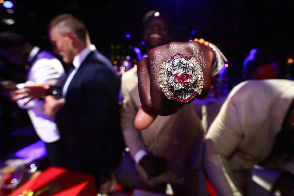K-State Football (@kstatefb) on Twitter photo Championship Caliber Cats 💍💍
#KStateFB⚒️ #ChiefsKingdom
<a href="/ekowboyedoe/">therealpak25</a> <a href="/fanudike/">Felix Anudike-Uzomah🇳🇬</a> Championship Caliber Cats 💍💍
#KStateFB⚒️ #ChiefsKingdom
<a href="/ekowboyedoe/">therealpak25</a> <a href="/fanudike/">Felix Anudike-Uzomah🇳🇬</a>