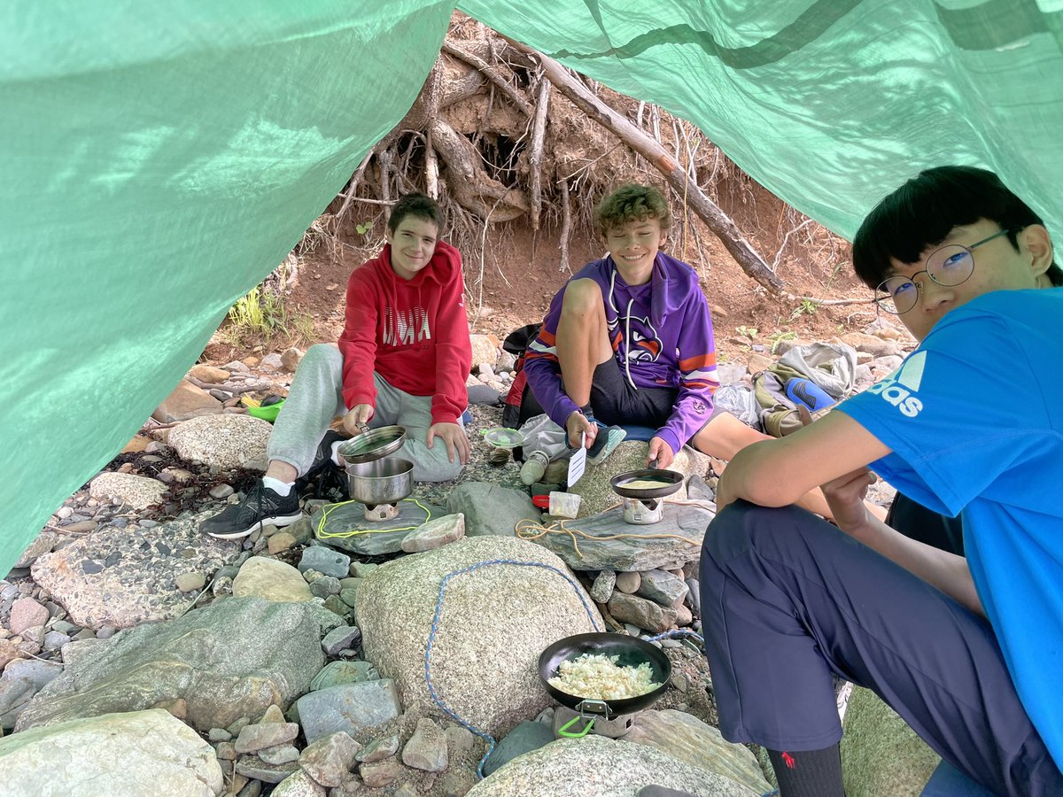 An excellent wrap up to this Outdoor Education 8 session, group members working through skills learned this term. Student take aways shared included working as a team, adapting to changing conditions, and good communication. Great work!