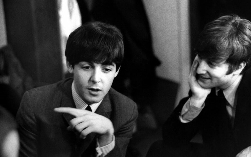 marianabrickman's tweet photo. "I just saw a girl who said she saw John Lennon walking down the street in New York wearing a button that said, 'I love Paul.' She asked him, 'Why are you wearing an I love Paul button?' and he said, 'Because I love Paul.'"- Harry Nilsson 

Happy birthday, Paul McCartney 🤍 https://t.co/YS0W8c2WUm