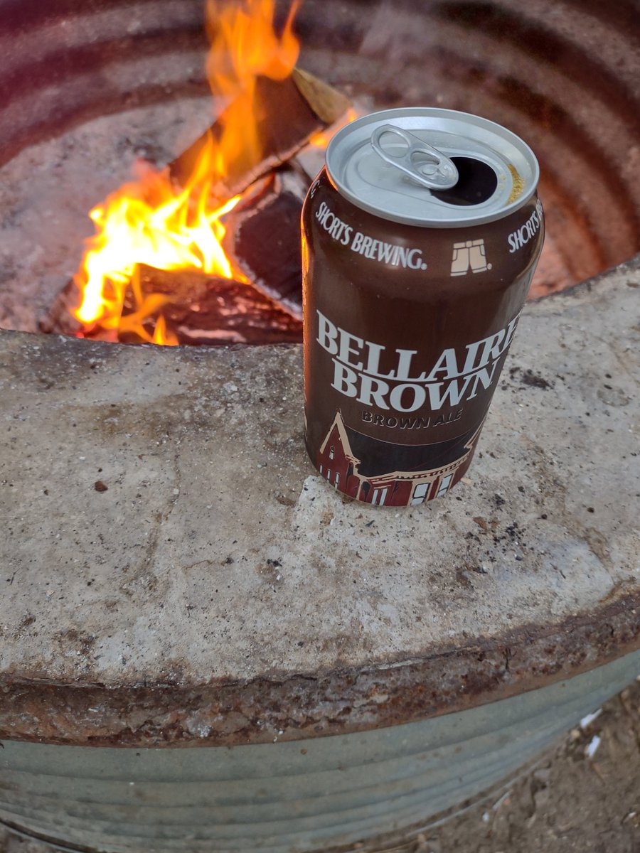 BeerSnobSean's tweet photo. More #HigginsLake vacay action. All #MichiganBeer and kickass beer at that. Family camping and all my kids made it! @BellsBrewery @newhollandbrew @CheboyganBrew #ShortsBrewing refreshment. #CutRiver is absolutely amazing. Crystal clear water and a mostly sandy bottom? π»πππΊ https://t.co/ei9mP0yPuQ