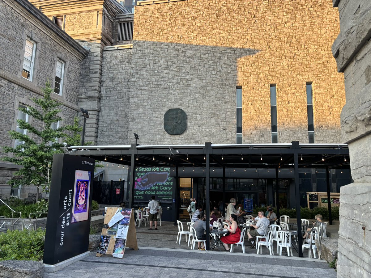 mchkzn's tweet photo. Being Monday and going back to routine, I decided to take a few hours time out before returning to Day 5 of #OttFringe. Will probably only see a couple of shows tonight. https://t.co/leplkkl2Wj