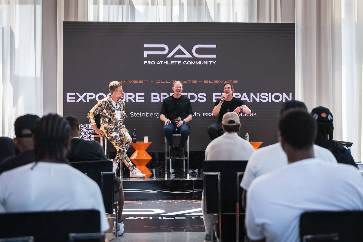 Tarek El Moussa tweet media