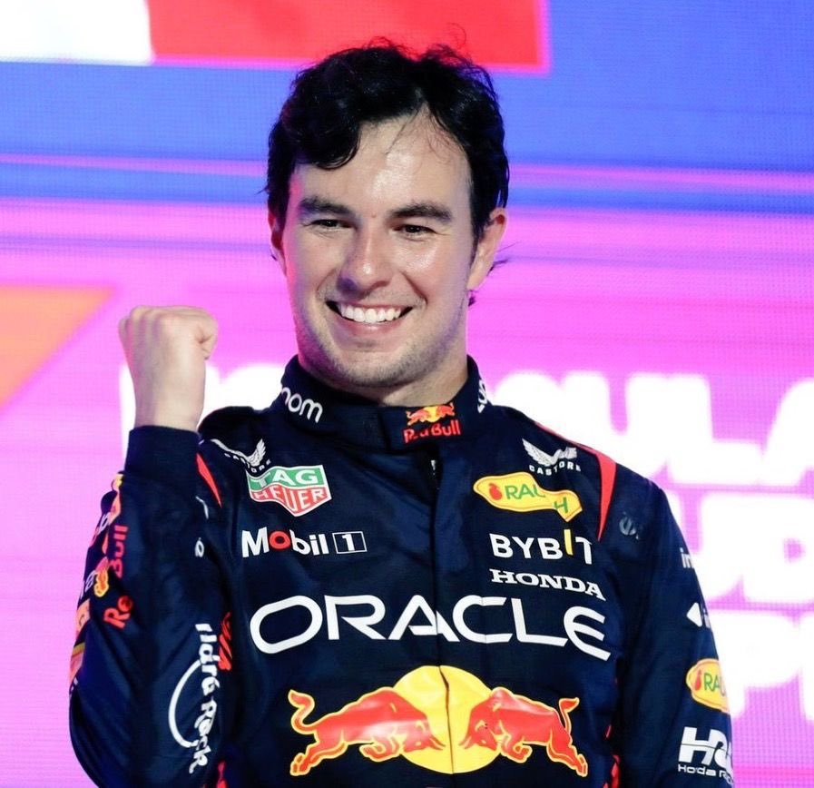 checocrispis's tweet photo. estamos en race week pero checo penalizado con 3 puestos https://t.co/lbXYVJJfAj