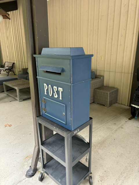 Campaigns are wrapping up and mail-in ballots are being cast for the city elections this afternoon. Election returns coming up later tonight!   #EBS2024