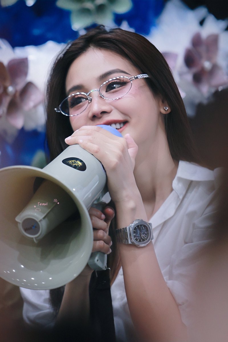 engfadom's tweet photo. Good Morning นะคะพี่ฟ้า 🌈

ไม่สบายดีขึ้นรึยังน๊า ทานยาด้วยนะคะ
เทคแคร์นะคะ ส่งกำลังใจให้สำหรับถ่าย TVC 
วันนี้นะคะ รักพี่ฟ้าน๊า ✌🏻🤍

INFINITY PEACE TO ENGFA18
#อิงฟ้ามหาชน #EngfaWaraha @EWaraha https://t.co/4pz99q9haX