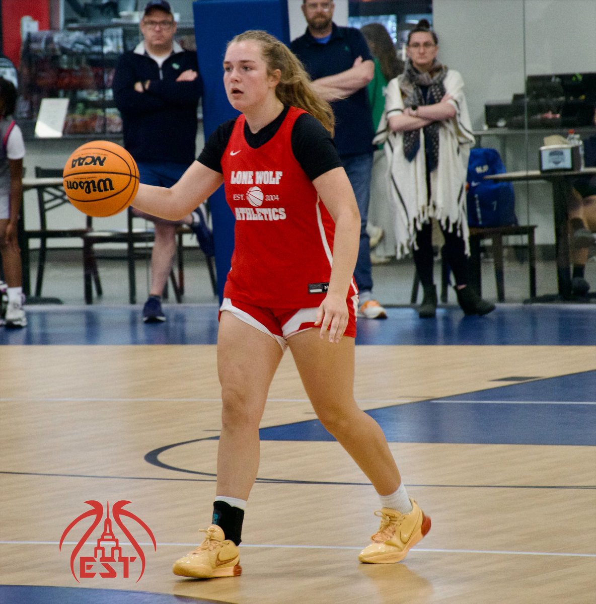 Empire State Takeover (@nystakeover) on Twitter photo Whoโs in #ESTSummerKickoff:
Vermont is showing up in force ๐๏ธ and in the 802, the youth is leading the charge. Strong, savvy pure PG that will be a problem for years to come. Happy to have 2027 <a href="/Adavis25_/">Anya Davis</a> (Colchester/<a href="/LWAVT/">Lone Wolf Athletics</a>) set for Friday!
Wait List ๐: empirestatetakeover.com/2024/05/27/7thโฆ Whoโs in #ESTSummerKickoff:
Vermont is showing up in force ๐๏ธ and in the 802, the youth is leading the charge. Strong, savvy pure PG that will be a problem for years to come. Happy to have 2027 <a href="/Adavis25_/">Anya Davis</a> (Colchester/<a href="/LWAVT/">Lone Wolf Athletics</a>) set for Friday!
Wait List ๐: empirestatetakeover.com/2024/05/27/7thโฆ