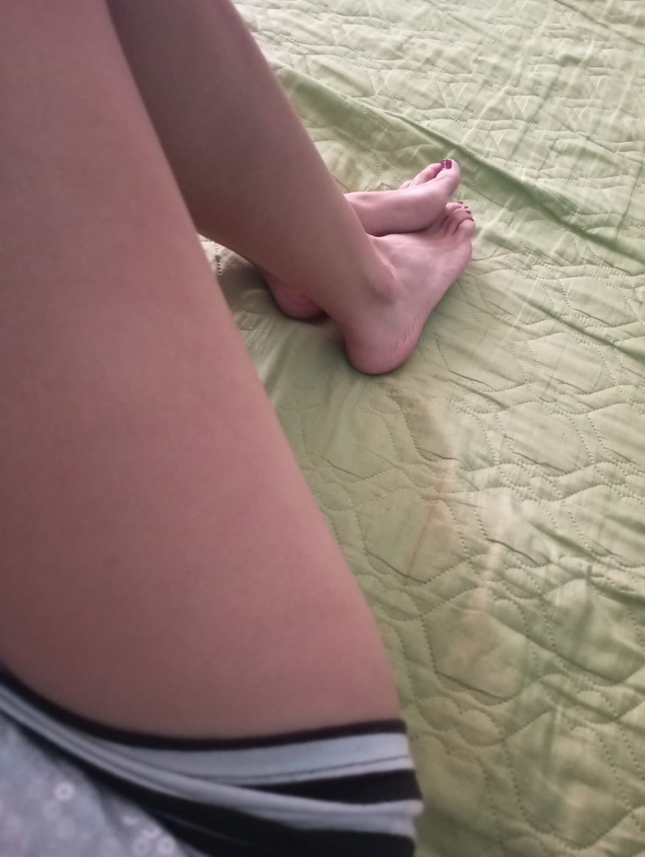 FeetQueenLegit's tweet photo. Do you want to lick my feet? 

#Feet #fansly #love #lick #sex #pssy #boobs #boob #feetpic #daddy #pies #fotos #onlyfans #queen #femdom #findom #dominant #slave https://t.co/3jjlfFpsIl