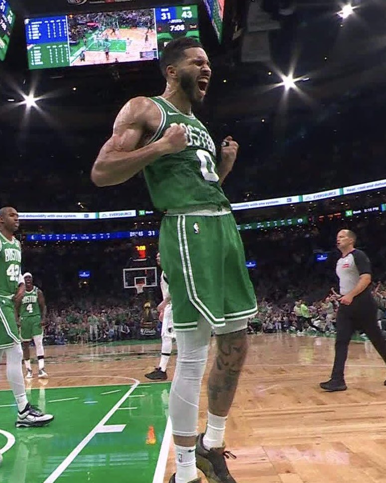 JAYSON TATUM IS ON FIRE. 🔥