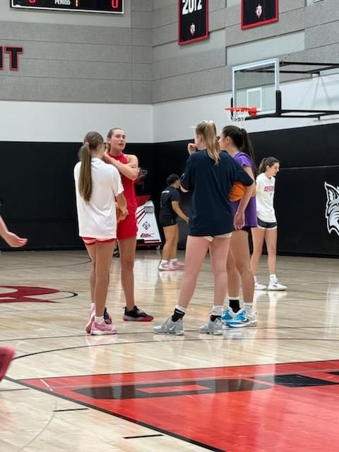 Summer Lee (@summerlee26) on Twitter photo Thank you <a href="/DavidsonWBB/">Davidson Basketball</a>, <a href="/CoachGCF/">Gayle Coats Fulks</a>, <a href="/JamesJanssen/">James Janssen</a>, and <a href="/LBarry15/">Laura Barry</a> for an amazing unofficial visit! I had a great time learning about your program and playing in your elite camp! Thank you <a href="/DavidsonWBB/">Davidson Basketball</a>, <a href="/CoachGCF/">Gayle Coats Fulks</a>, <a href="/JamesJanssen/">James Janssen</a>, and <a href="/LBarry15/">Laura Barry</a> for an amazing unofficial visit! I had a great time learning about your program and playing in your elite camp!