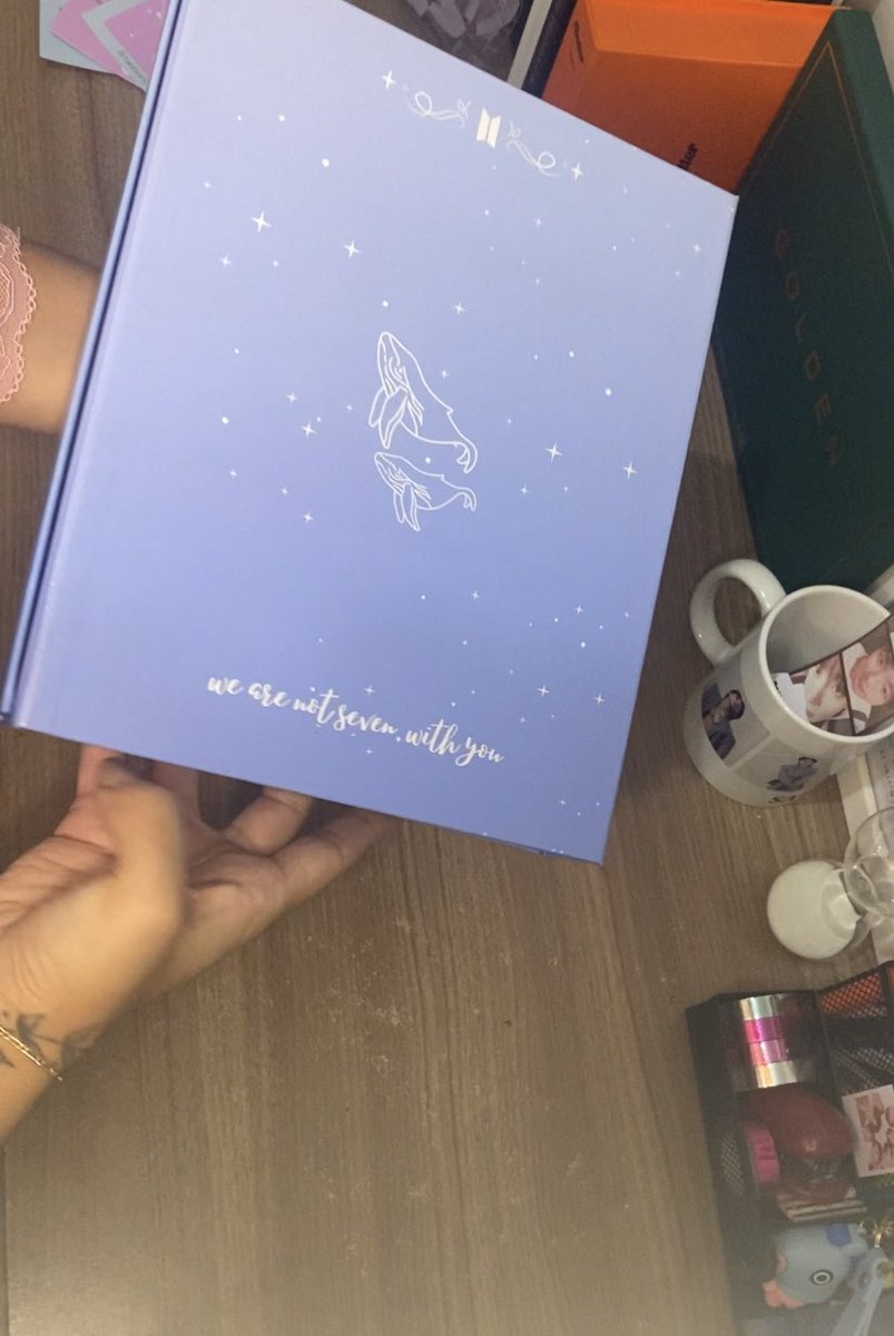 SandyBrunelly's tweet photo. Feedback super positivo para a @tatabearstore que além de ser uma fofa, educada e gentil, é super talentosa e fez meu primeiro binder, com inspiração no magic shop 🥹 foi amor à primeira vista 💜 obrigada Tata 🫶🏼 https://t.co/CulXgwkNq5