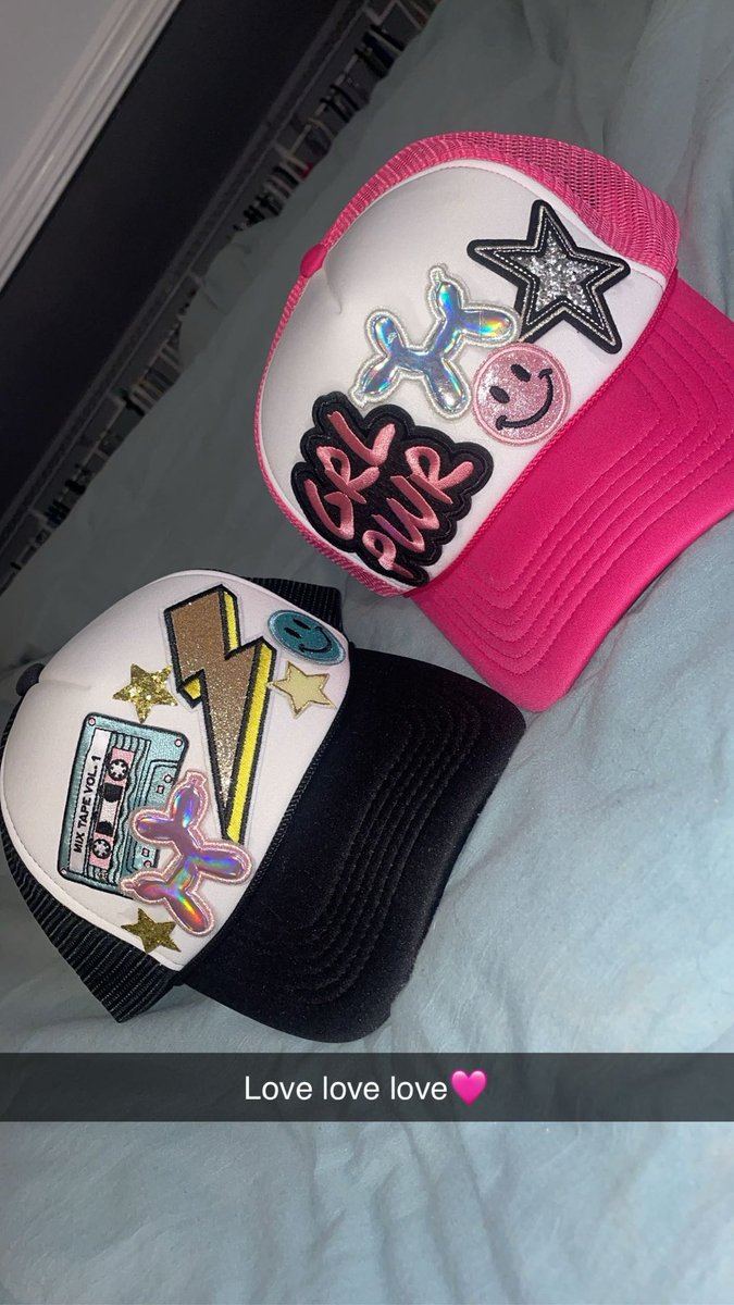 Addicted2Maslow's tweet image. Yall need to hit @ThatOneRusher up for your trucker hat needs😏 but fr so incredibly thankful for a best friend like you🩷