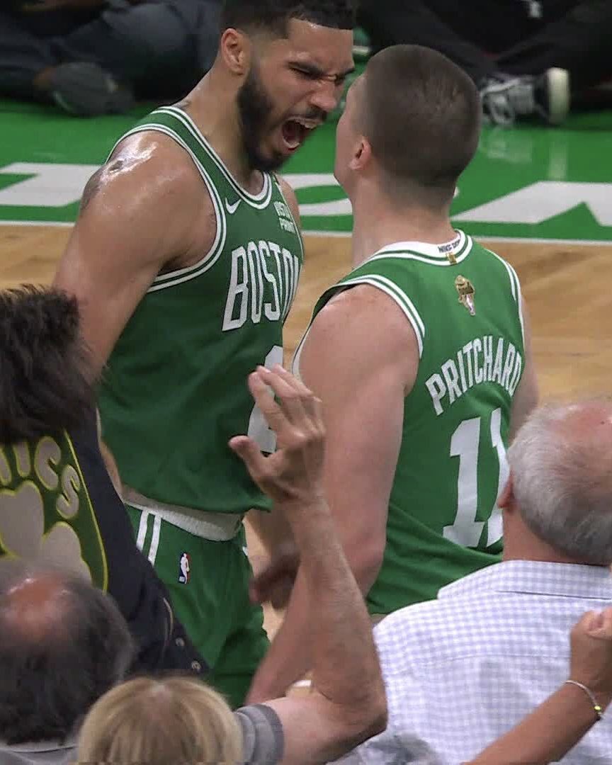 MOOD IN THE GARDEN 😤