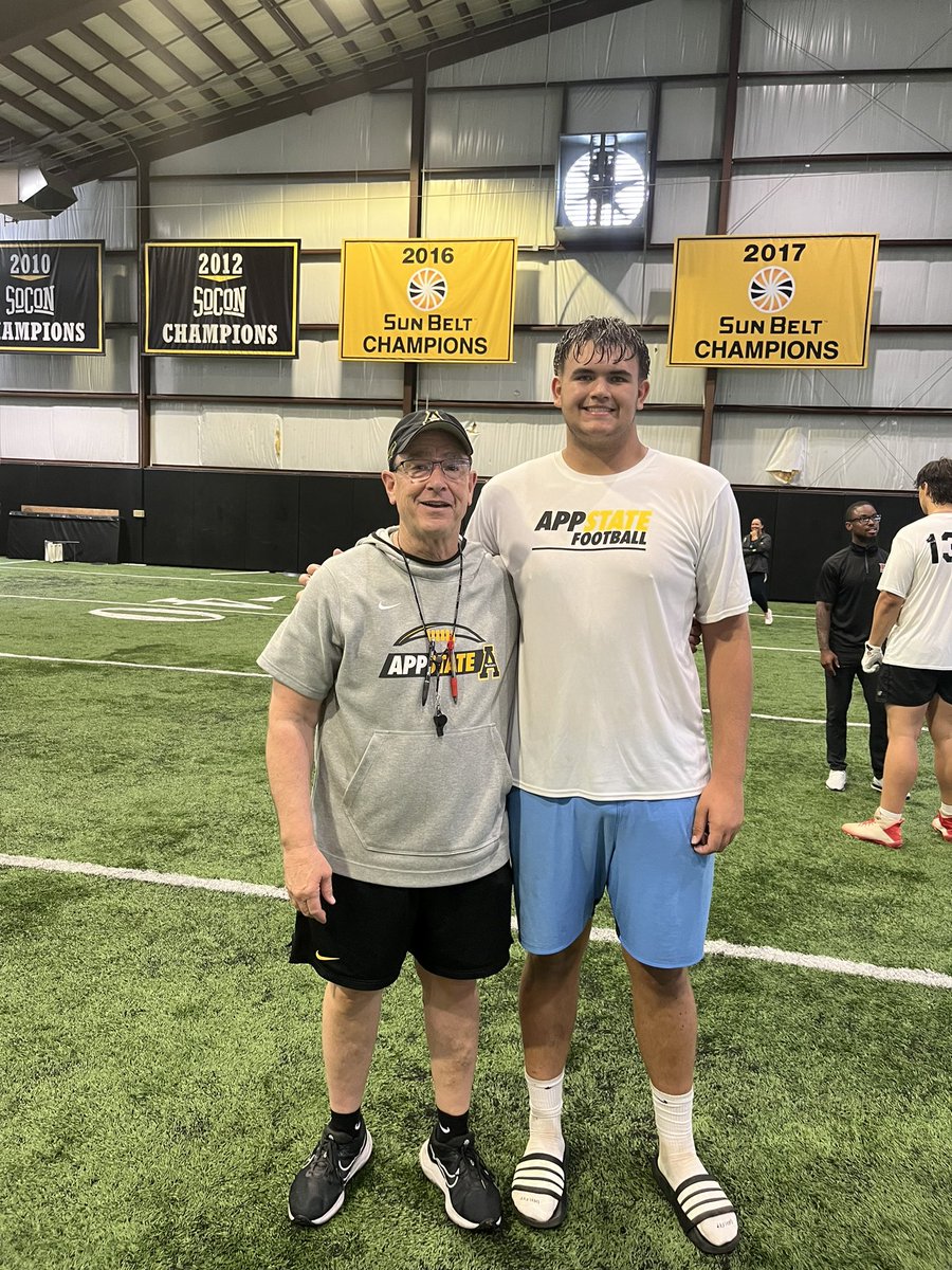 Thank you to <a href="/CoachM_Cummings/">Mike Cummings</a> and <a href="/lgware/">lance ware</a> for the invitation to camp today! I was able to receive great coaching points and learn some things that i’ll be able to add to my game! <a href="/coachBGentry/">Brandon Gentry</a> <a href="/HopewellAD/">HopewellHS Athletics</a> <a href="/hopewell_fb/">Hopewell High School Football</a> <a href="/Hold_2017/">David L. Harrison (The H.O.L.D Guy)</a>