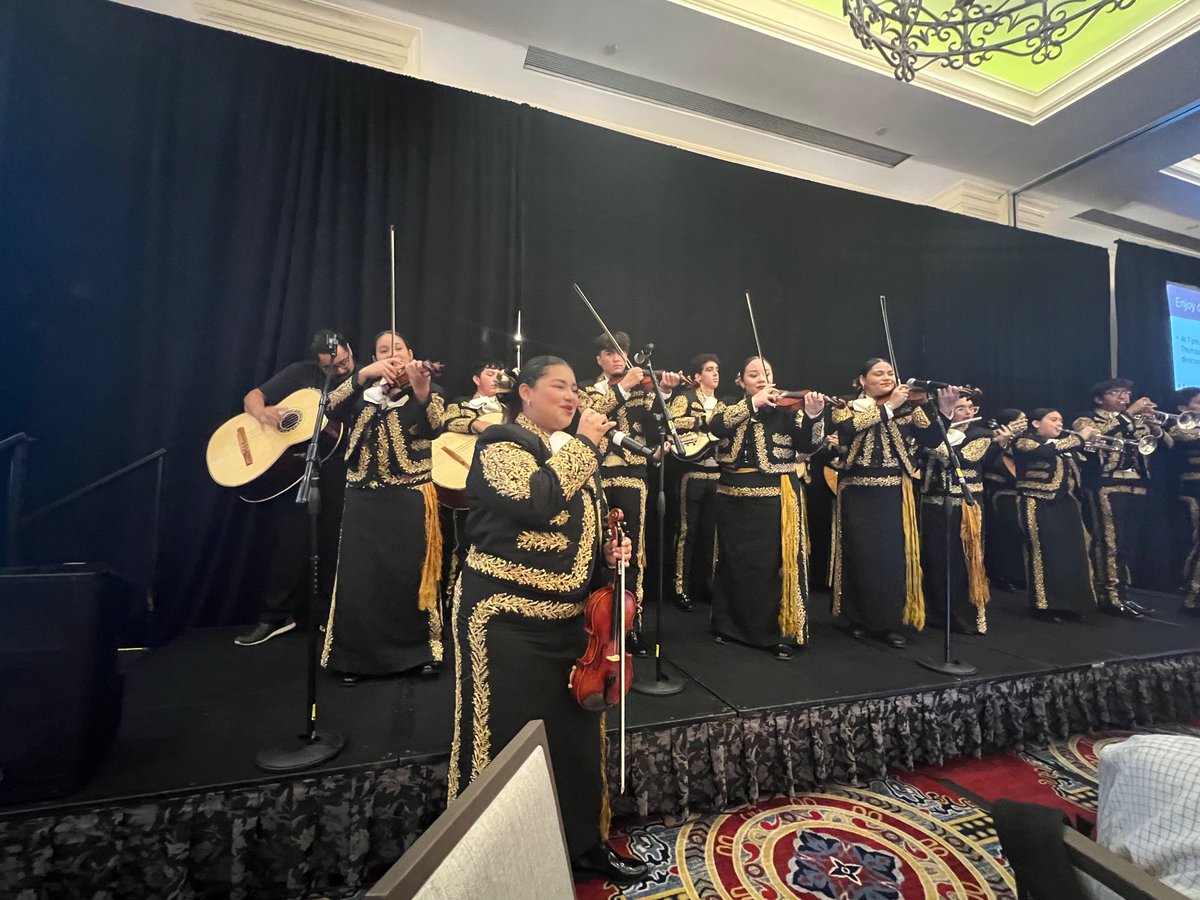 Had a fantastic time at the opening of TEA's System of Great Schools where we were honored for our work in transforming our schools! And to top it off, Ek Mariachi de Oro from Edison High School was the main entertainment - they were incredible!