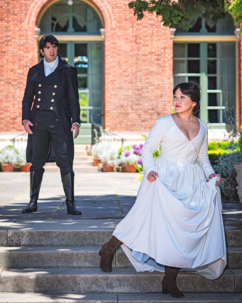 RickNerdvarro's tweet image. That feeling when she’s NOT looking for a man in finance, 6’5” or with blue eyes. 

📸: @aleksvuphotography 
Lizzie Bennet: @erikaalamode 

#prideandprejudice #elizabethbennet #lizziebennet #mrdarcy #misterdarcy #janeausten #bridgerton #regency