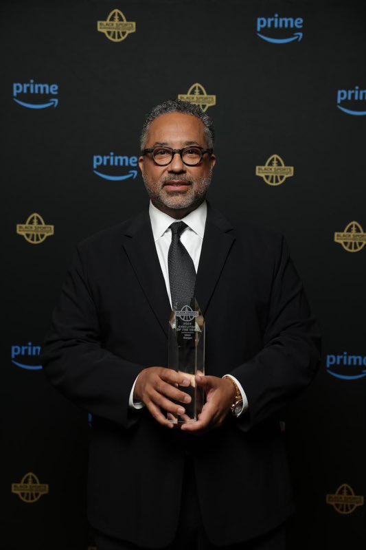 USATF (@usatf) on Twitter photo Thank you to <a href="/BlackSportsBiz/">Black Sports Business Symposium</a> for honoring USATF CEO <a href="/Max_Siegel/">Max Siegel</a> with the Executive of the Year Award!π
Congratulations to Max on receiving this prestigious recognition and for his continued dedication to raising new standards within our sport. π Thank you to <a href="/BlackSportsBiz/">Black Sports Business Symposium</a> for honoring USATF CEO <a href="/Max_Siegel/">Max Siegel</a> with the Executive of the Year Award!π
Congratulations to Max on receiving this prestigious recognition and for his continued dedication to raising new standards within our sport. π