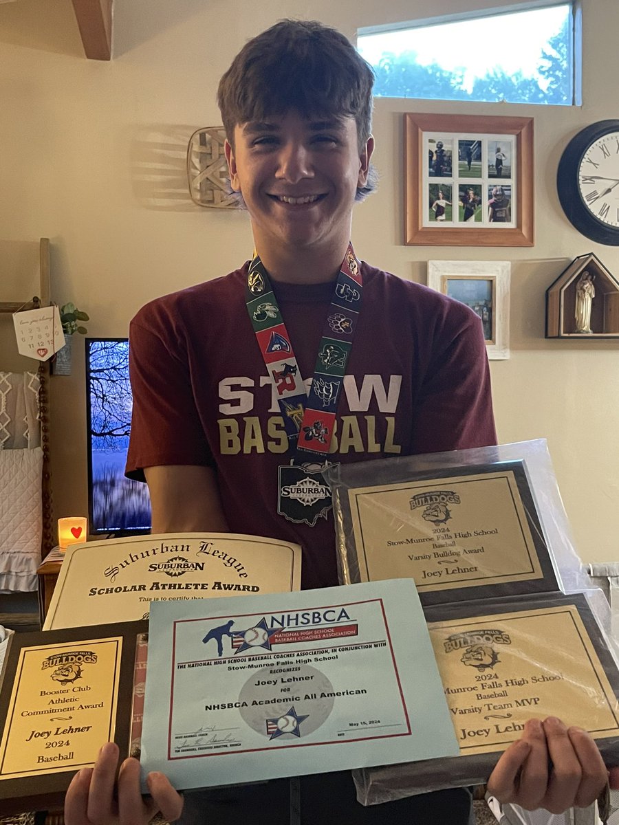 <a href="/jlehnerqb/">Joey Lehner</a> <a href="/CoachStahlberg/">Kyle Stahlberg</a> <a href="/H24Longhorns/">H24 Longhorns</a> <a href="/LehnerJim/">Jim Lehner</a> 
Team MVP
BULLDOG Award
1st team All-Suburban League
National HS Academic All-American
Suburban League Scholar Award 
Booster Club Athletic Commitment Award

Also: Highest batting avg. in the conference. ⚾️😎