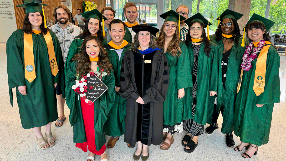 UOKnightCampus's tweet photo. Today we celebrated all of our Knight Campus Grads including: 90 @UO_KCGradIntern , 6 Bioengineering minors, 12 Knight Campus Undergrad Scholars, 9 Wu Tsai Human Performance Alliance at Oregon grads & 2 student employees https://t.co/oIKXwUlWlq
#UOGrad24
#KCGrad24 https://t.co/PgN0RU72Eh