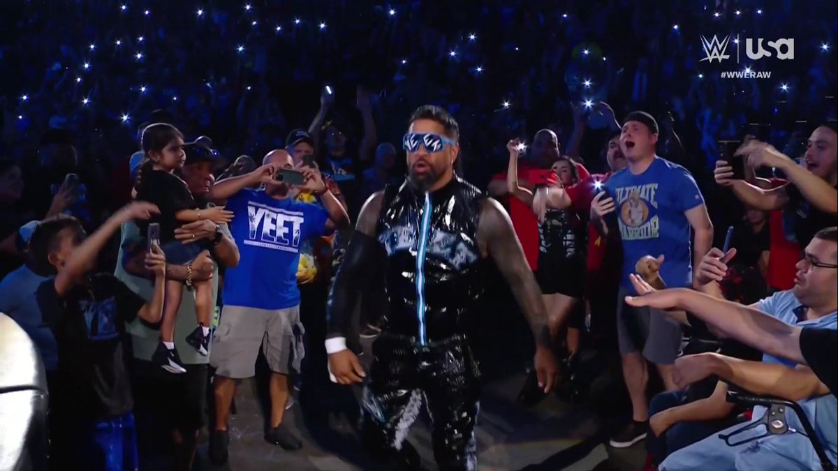 theusotwinzcom's tweet image. #WWERaw #YeeterofWorlds #YeetInTheBank #MainEventJeyUso