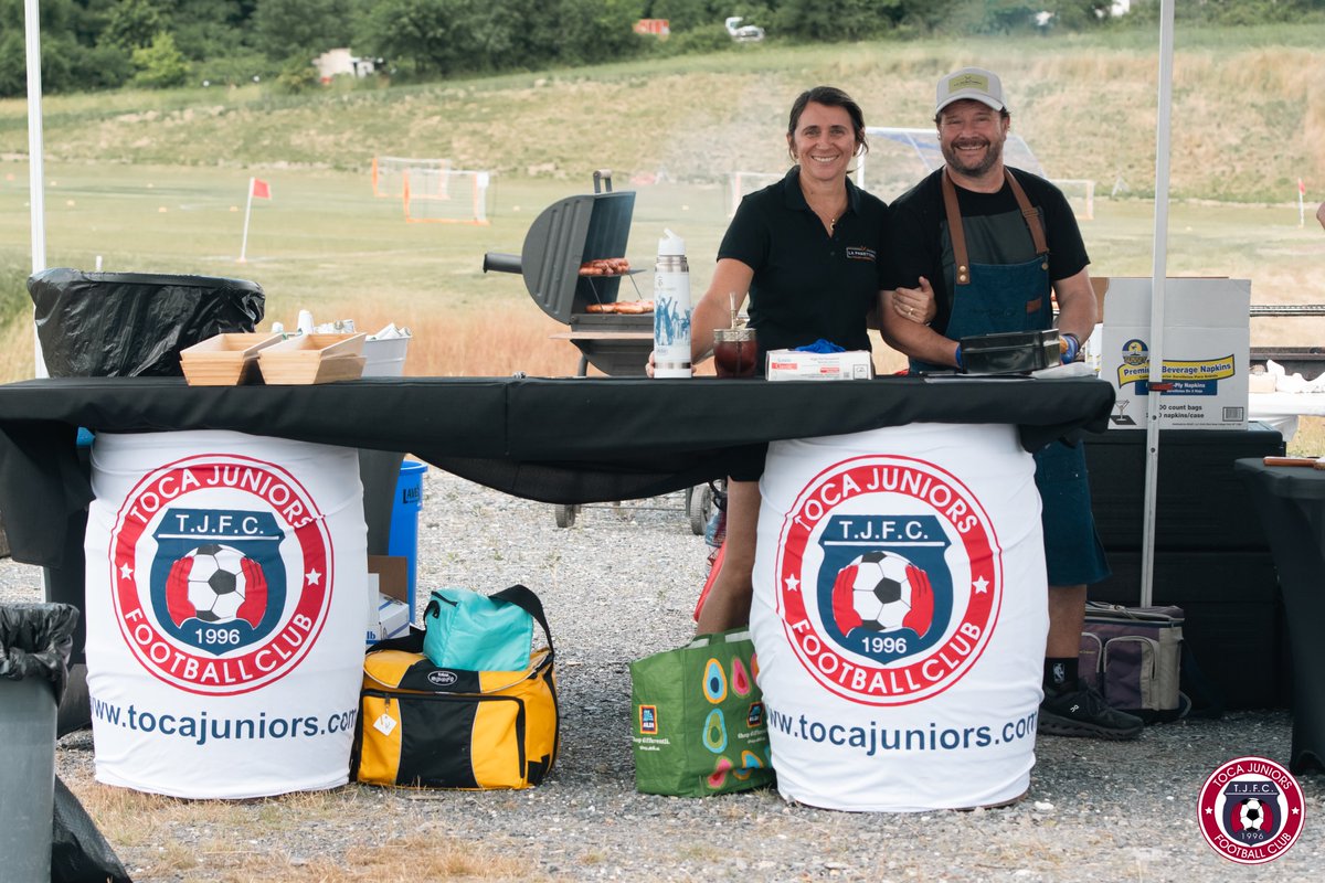 tocajuniorsfc's tweet photo. ⚽️ La Panetteria delighted us with Argentine choripan and empanadas

📆 Saturday, June 15
📍Toca Juniors Soccer Complex, MD

🔵🔴 #WeAreToca #TOCA #tocajuniors #PLAYsimple #Futbol #Football #soccer #soccercomplex #TOCAcomplex #TOCApredio #endofseasonparty #RibbonCutting #newfield https://t.co/ynnSpHA5oP