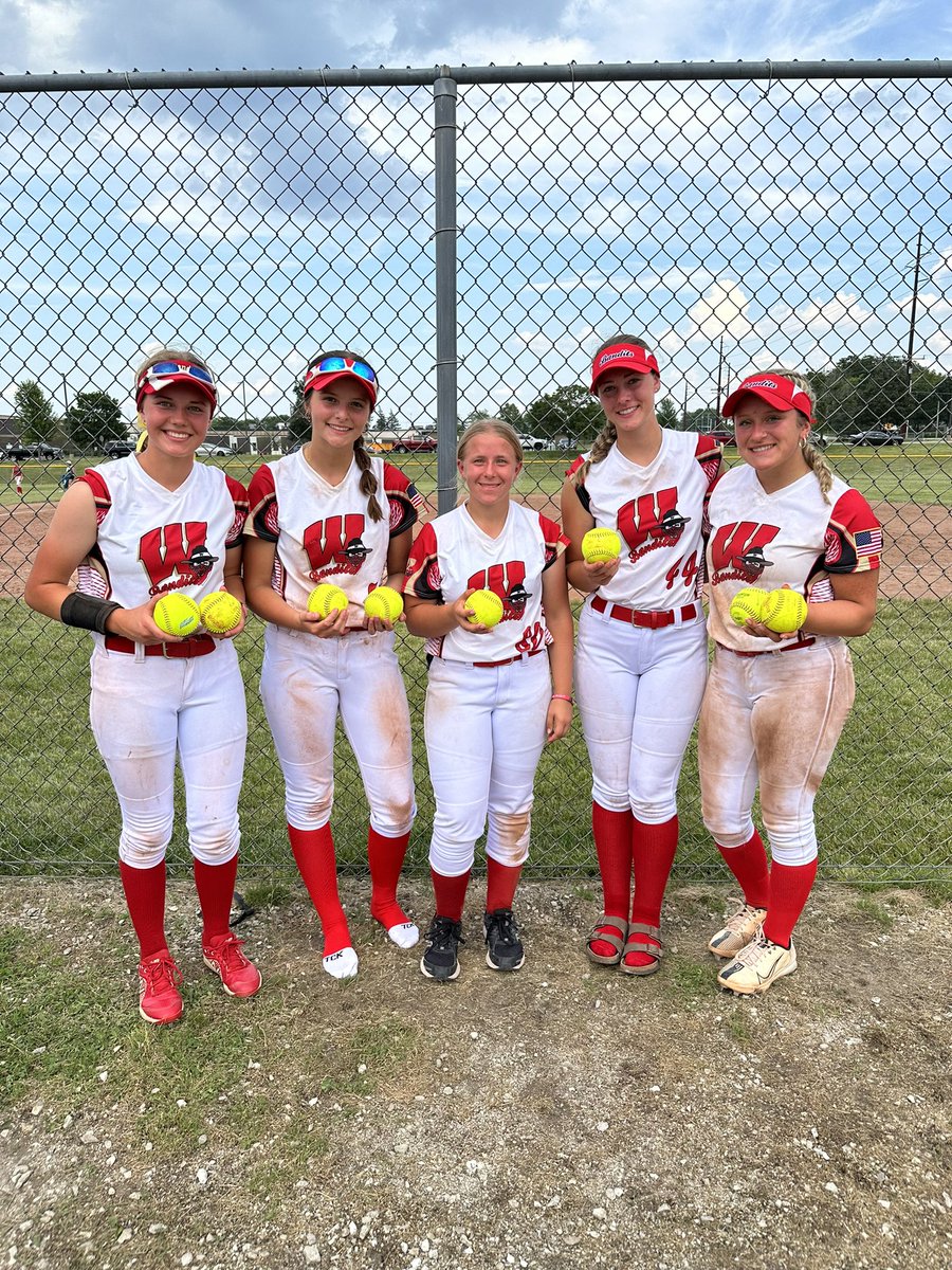 Wisconsin Bandits 16u Gold - Laabs had BIG bats at Battle of the Borders in Salem, WI!!🔥💪🏼

BOMB SQUAD💣
Colleen Fitzpatrick-2
Maddie Mueller-2
Enya Heller-1
Kiah Frydenlund-1
Gwendolyn Sell-2