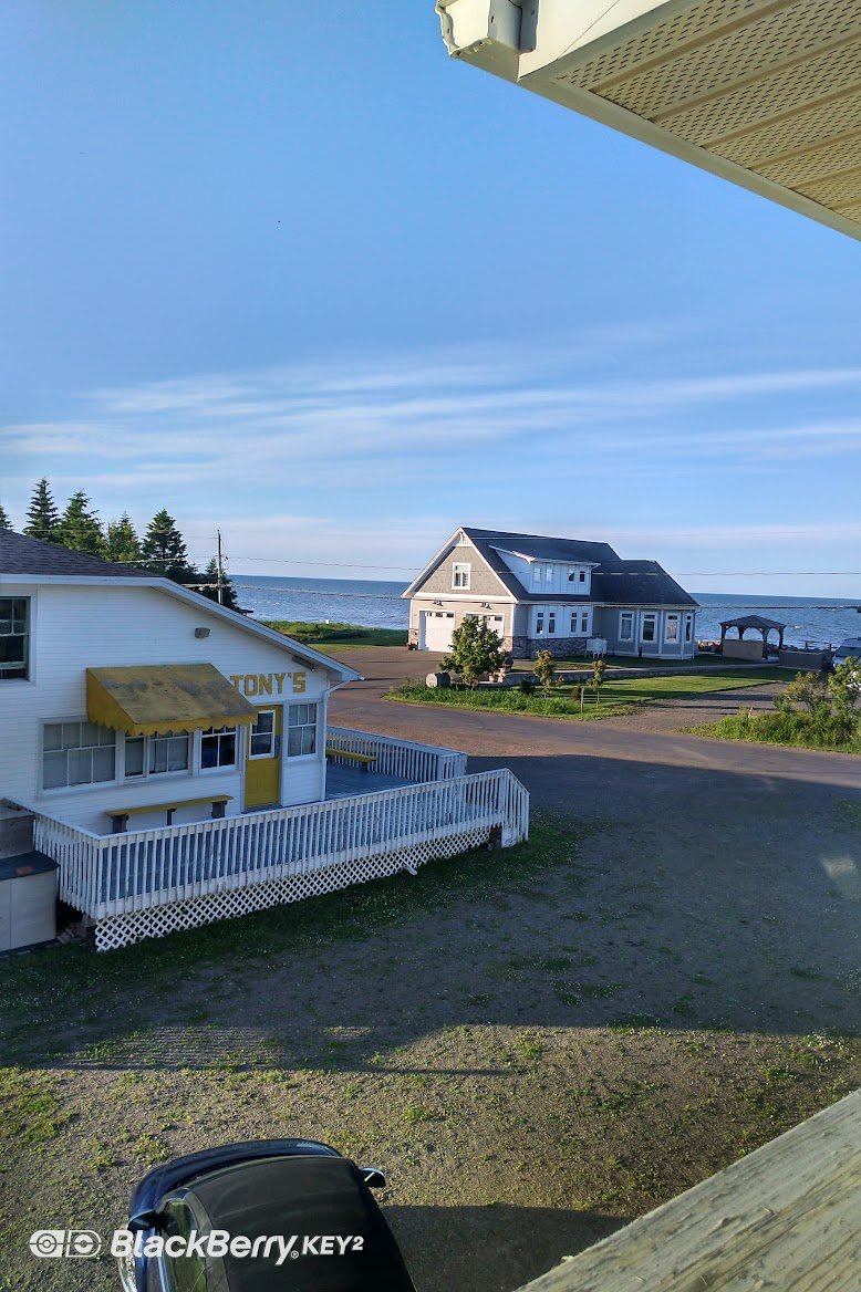 colincarruthers's tweet photo. Best balcony in Caissie Cape https://t.co/Lk7R5RtC2B
