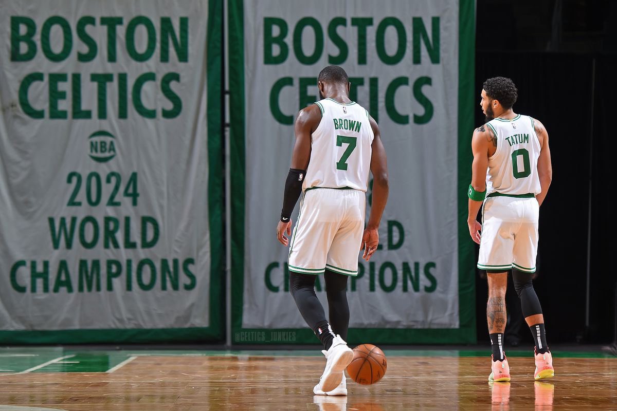 Celtics_Junkies's tweet photo. THESE TWO. 

IT WAS ALWAYS THESE TWO. 

🏆☘️ https://t.co/q61IbvRpCX