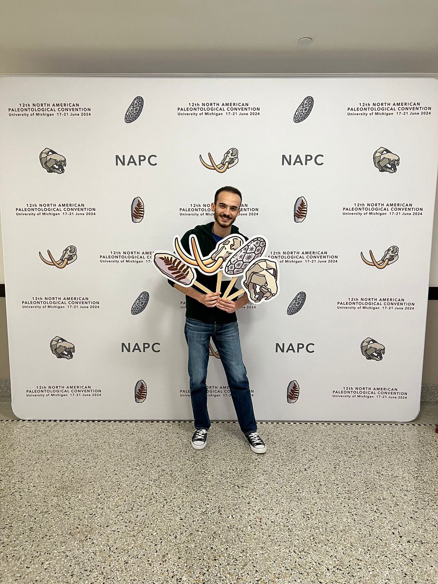 EgyPaleo's tweet image. Currently attending  #NAPC2024 in Ann Arbor, Michigan! If there are any paleoartists at the conference, I&apos;d love to meet and share our passion for paleontology. #Paleoart #Sallam_Lab