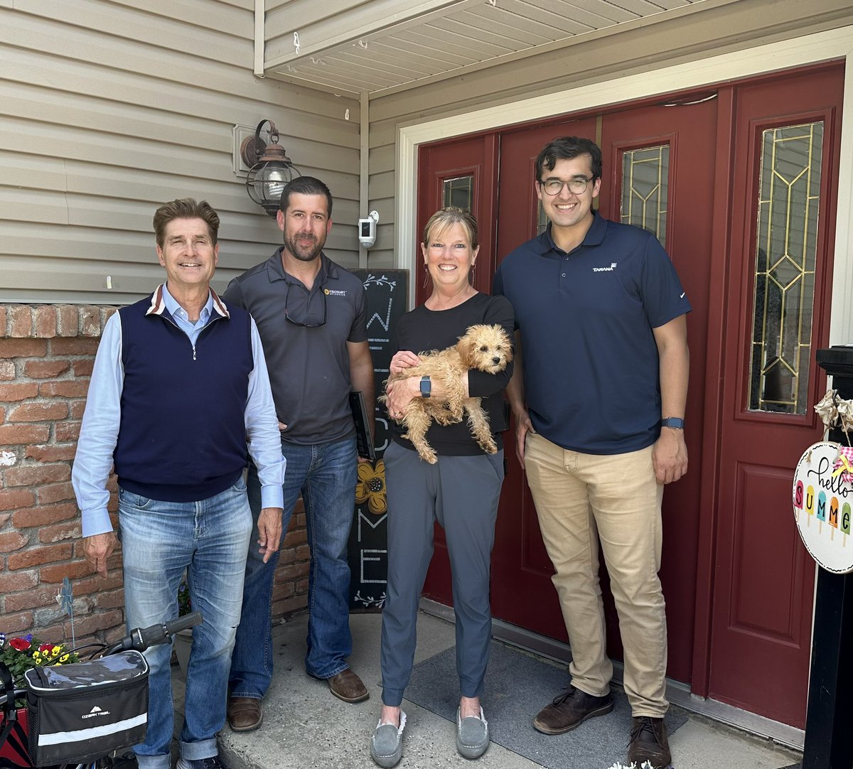 CarlGuardino's tweet image. Wyoming is Wonderful! Today’s “Experiencing is Believing” Live Tech Tour of our @TaranaWireless technology with our ISP partner @visionaryyeah in Douglas (Home of the Jackalope!) with the Wyoming Biz Council. Thx Lynne &amp;amp; Emily for allowing us to visit your homes! #InternetForAll!