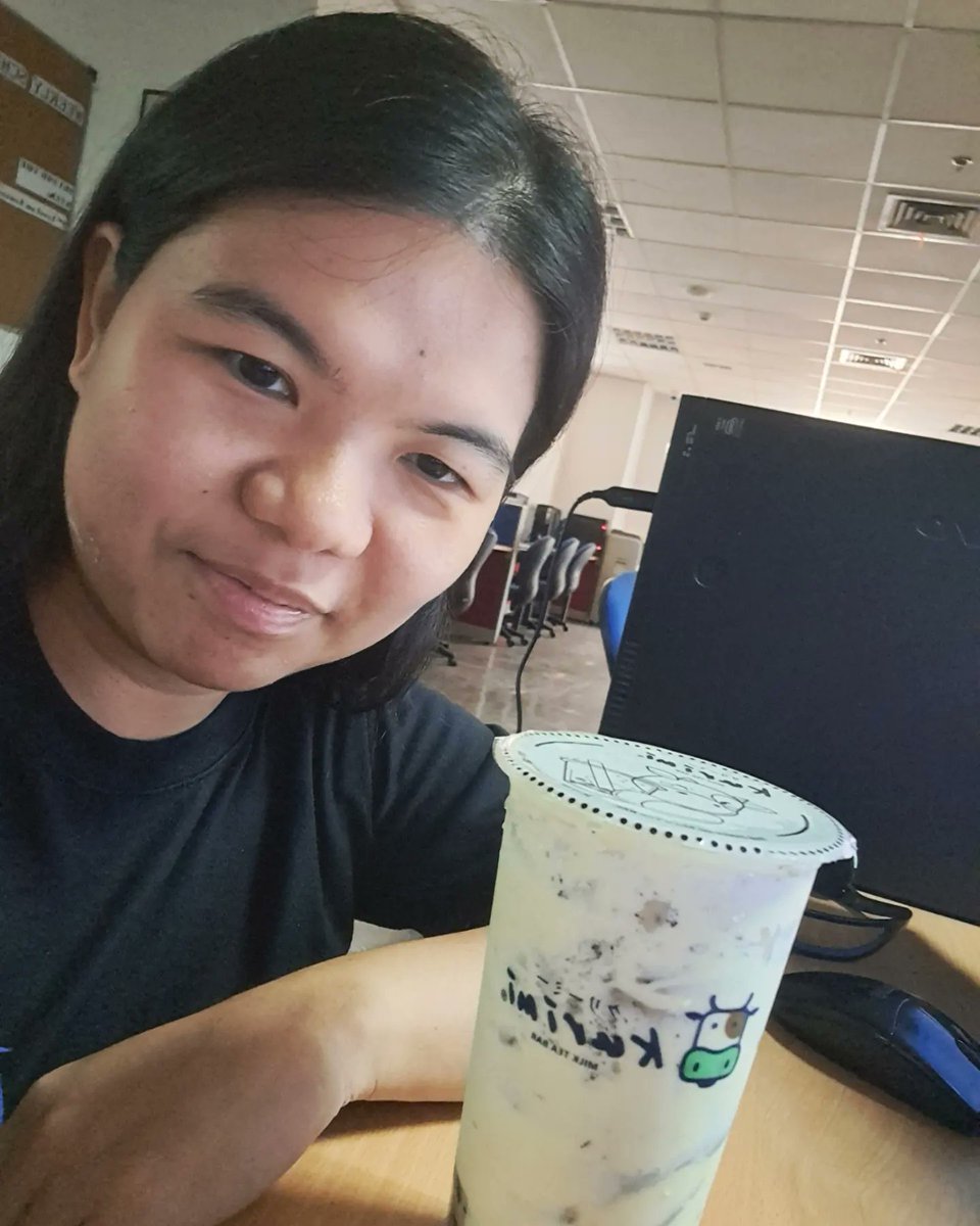 xandz34's tweet image. Happy Independence Day 🇵🇭  while working... 🧋
#independenceday #holidaywork #kurimi #kurimimilkteabar #milkteabar #奶茶 #selfie #latepost 
📷  June 12 2024 @kurimimilkteabar