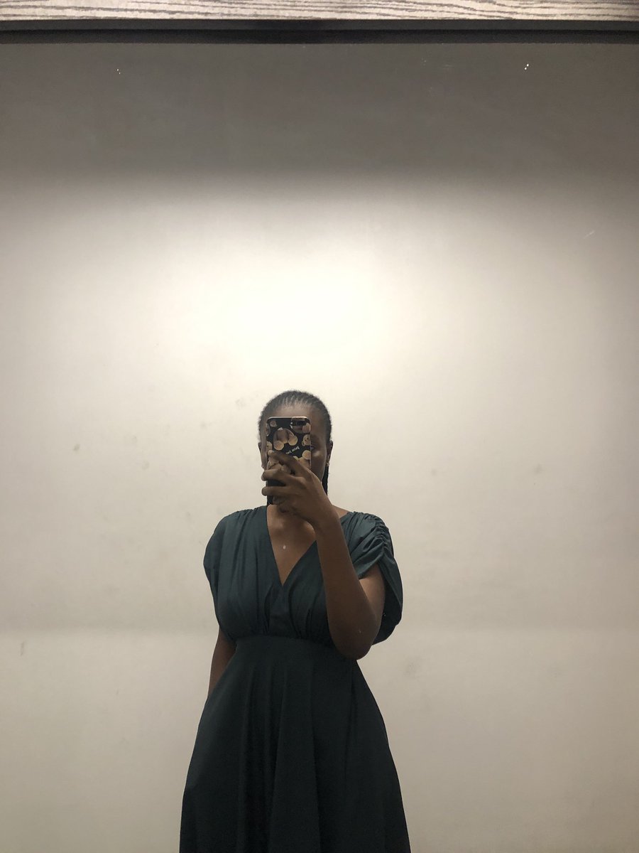 Ayodamola__'s tweet image. Friday work outfit.
First and second frame: Office mirror.
Third &amp;amp; fourth frame: BTS with your No.1 telco brand.
P.S. My choice of dress coincidentally matched the brand’s color.
