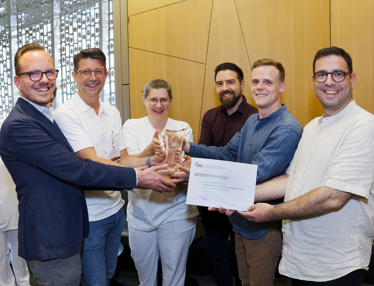 Der vsao zeichnet das Interdisziplinäre Notfallzentrum (INZ) des <a href="/KSB_Spitalbaden/">Kantonsspital Baden</a>  mit der Spitalrose 2023 aus. Das INZ wird für die hervorragende Weiter- und Fortbildung belohnt - herzlichen Glückwunsch!

👉  Zur Medienmitteilung: buff.ly/4b7XvTX