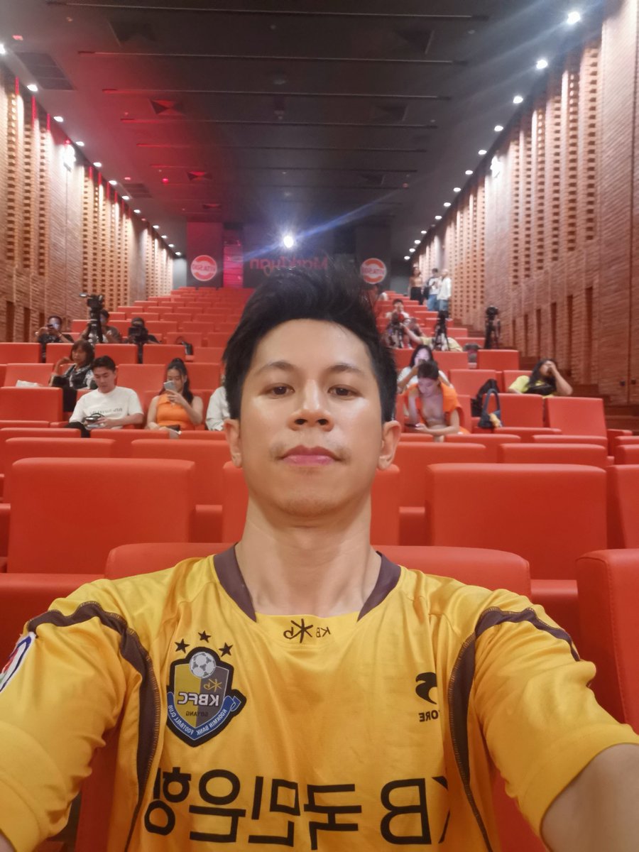 เป็นห่วงหน่อย อยากshoot

#vita500pressday #MarktuanXVita500 #vitaminshotpowder #Oneshotandrecharge