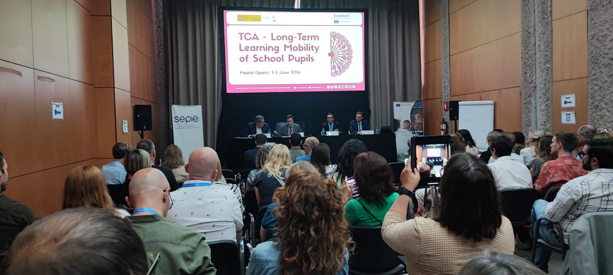 Como complemento a la difusión de nuestros proyectos Erasmus+, el profesor Jesús Ledo ha asistido a la Actividad de Cooperación Transnacional TCA “Long-term learning mobility of school pupils”que ha tenido lugar en Madrid del 3 al 5 de junio de 2024.
iesmartinezm.es/2024/06/18/par…