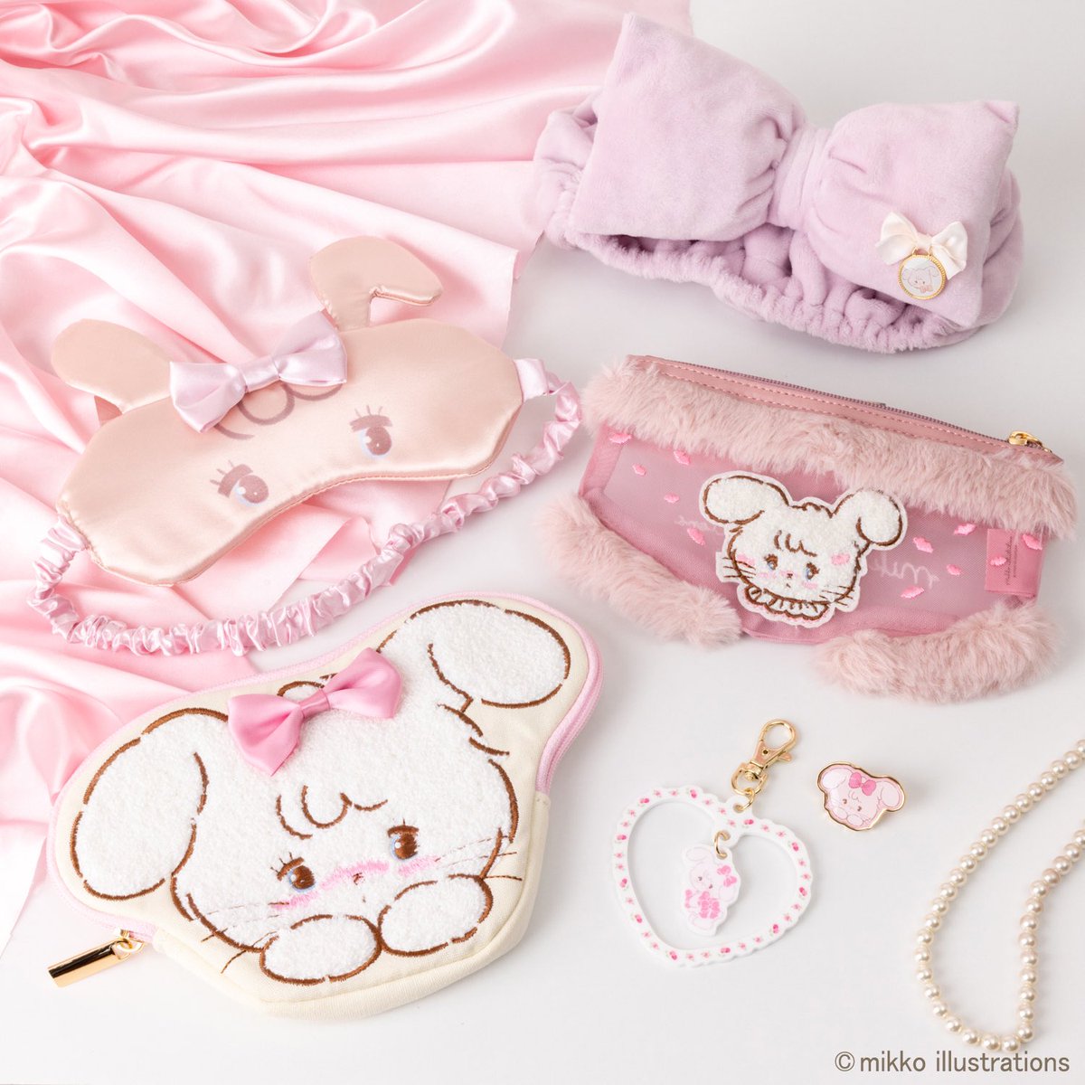 キャラクターごとにサガラ刺繍のポーチ、パンツ型のファーメッシュ