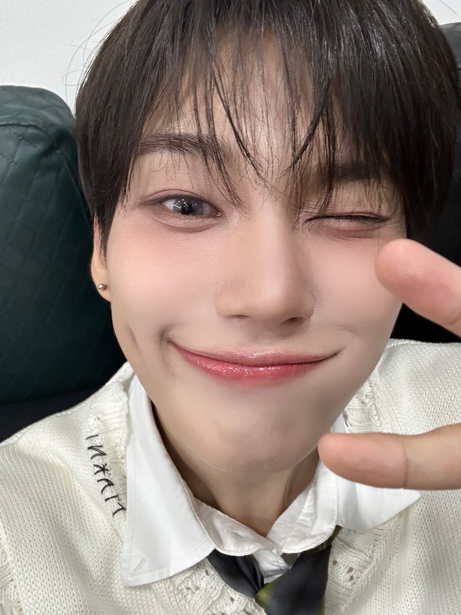 I <3 U 🩵 #EVNNE #이븐 #박한빈 #PARKHANBIN