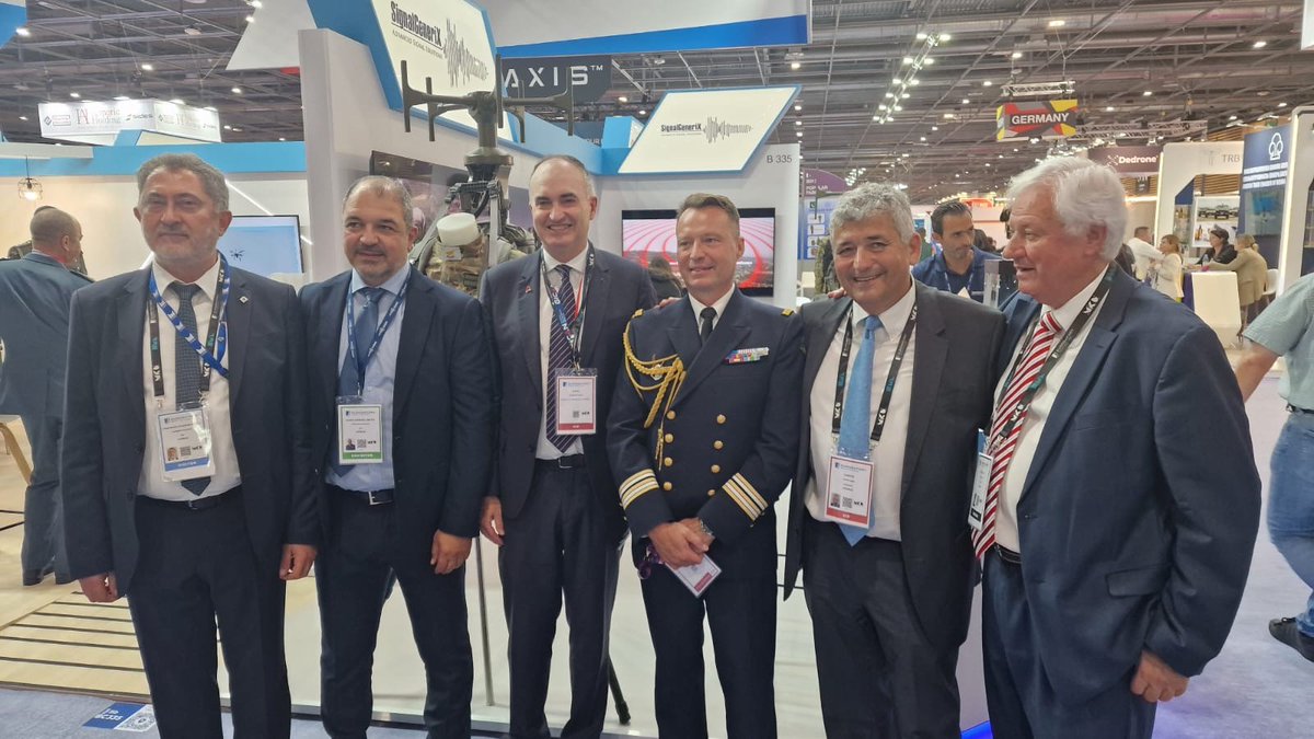 cmmicyprus's tweet image. Thrilled to announce a significant milestone in marine and maritime innovation! 
CMMI, together with @arkeocean, #Lanego &amp;amp; @SignalGeneriX have signed a research &amp;amp; development agreement to co-develop &apos;EONIOS&apos;.

Find out more➡️tinyurl.com/mr3583fr