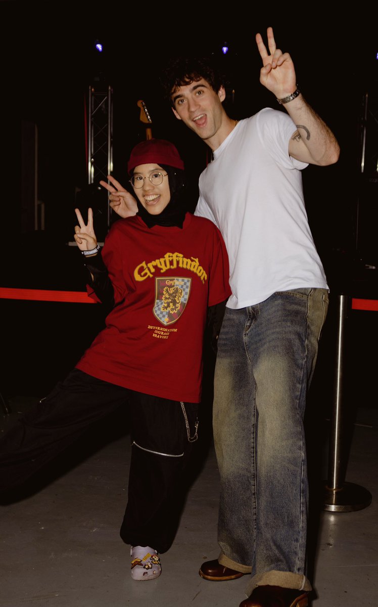 elynur (elyn) (@e1ynur) on Twitter photo “Can we do a cute and fun pose?” <a href="/alexander23/">Alexander 23</a> 
The result: “Can we do a cute and fun pose?” <a href="/alexander23/">Alexander 23</a> 
The result: