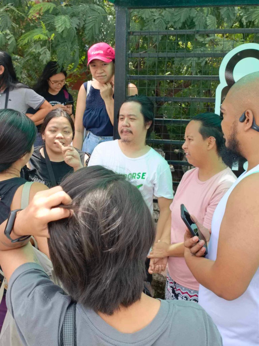 TINGNAN: Nakalaya na si Edison Yu!

#FreeEdisonYu