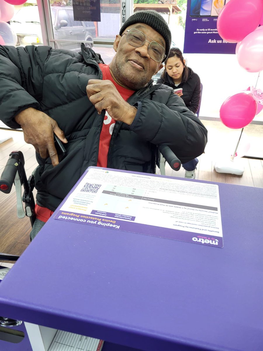 Happy Launch 🚀 Day!🎉🎊🎉🎊🎉

Celebrating the launch of Magenta in Metro! 

#customerobsessed #metrobytmobile #tmobile

<a href="/gracewang22/">grace wang</a> <a href="/JamesLeeWW/">James Lee</a>