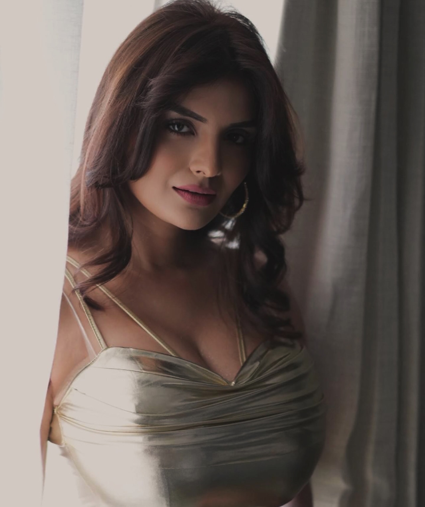 GQVC5_AagAIiR4i?format=jpg&name=large